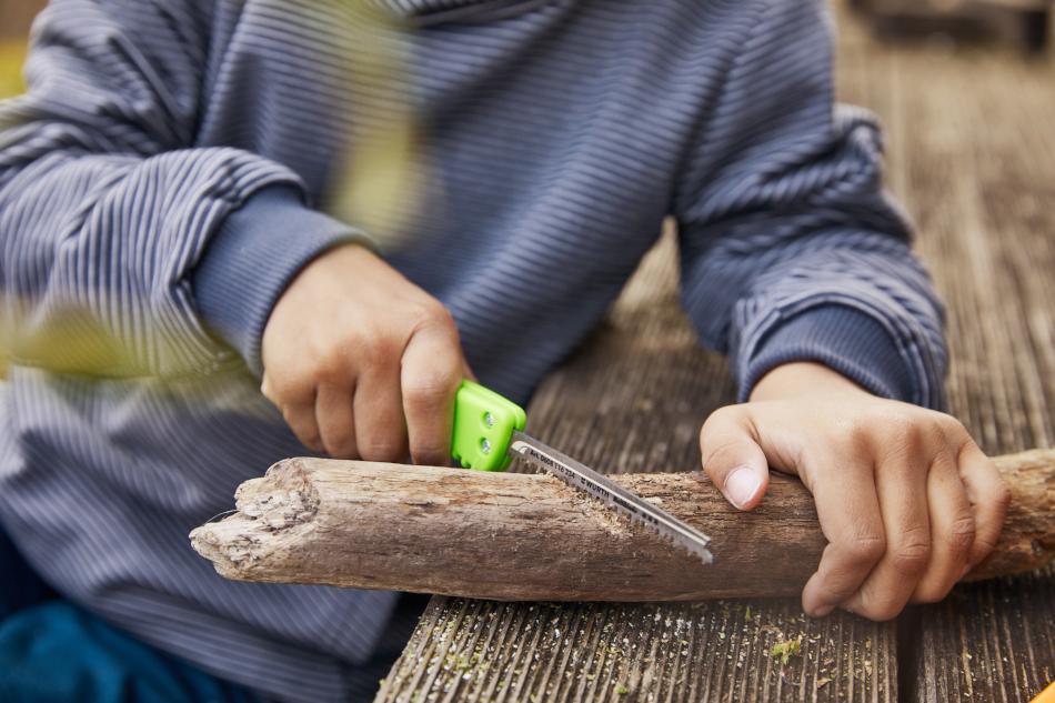 Scie à main adaptée aux enfants Terra Kids - Haba