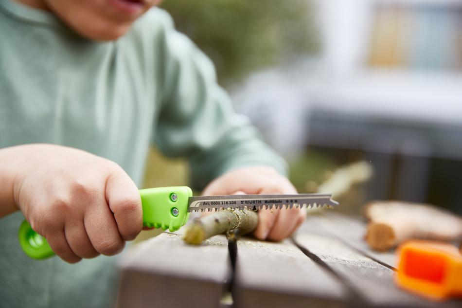 Scie à main adaptée aux enfants Terra Kids - Haba