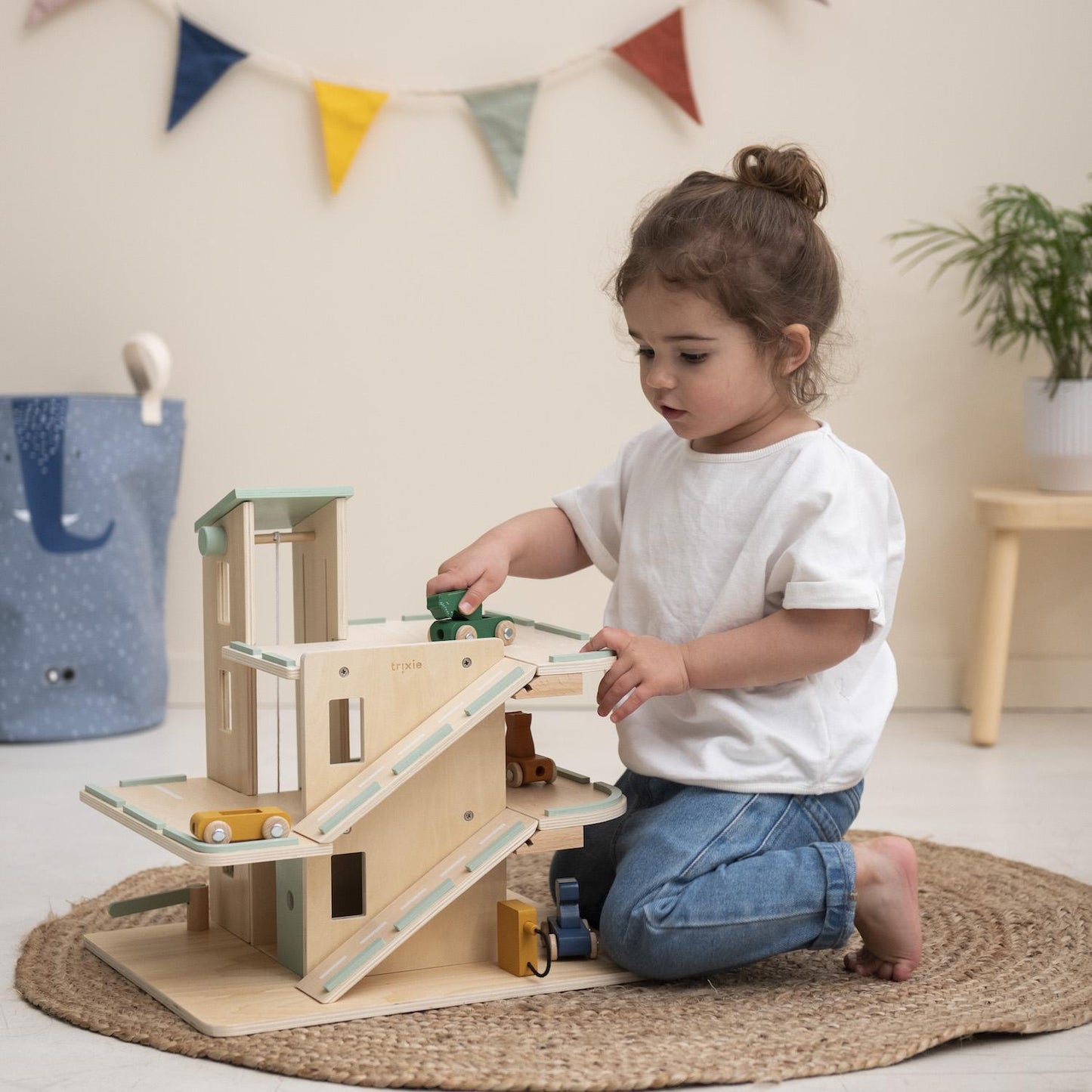 Wooden Garage and Accessories for Kids by Trixie