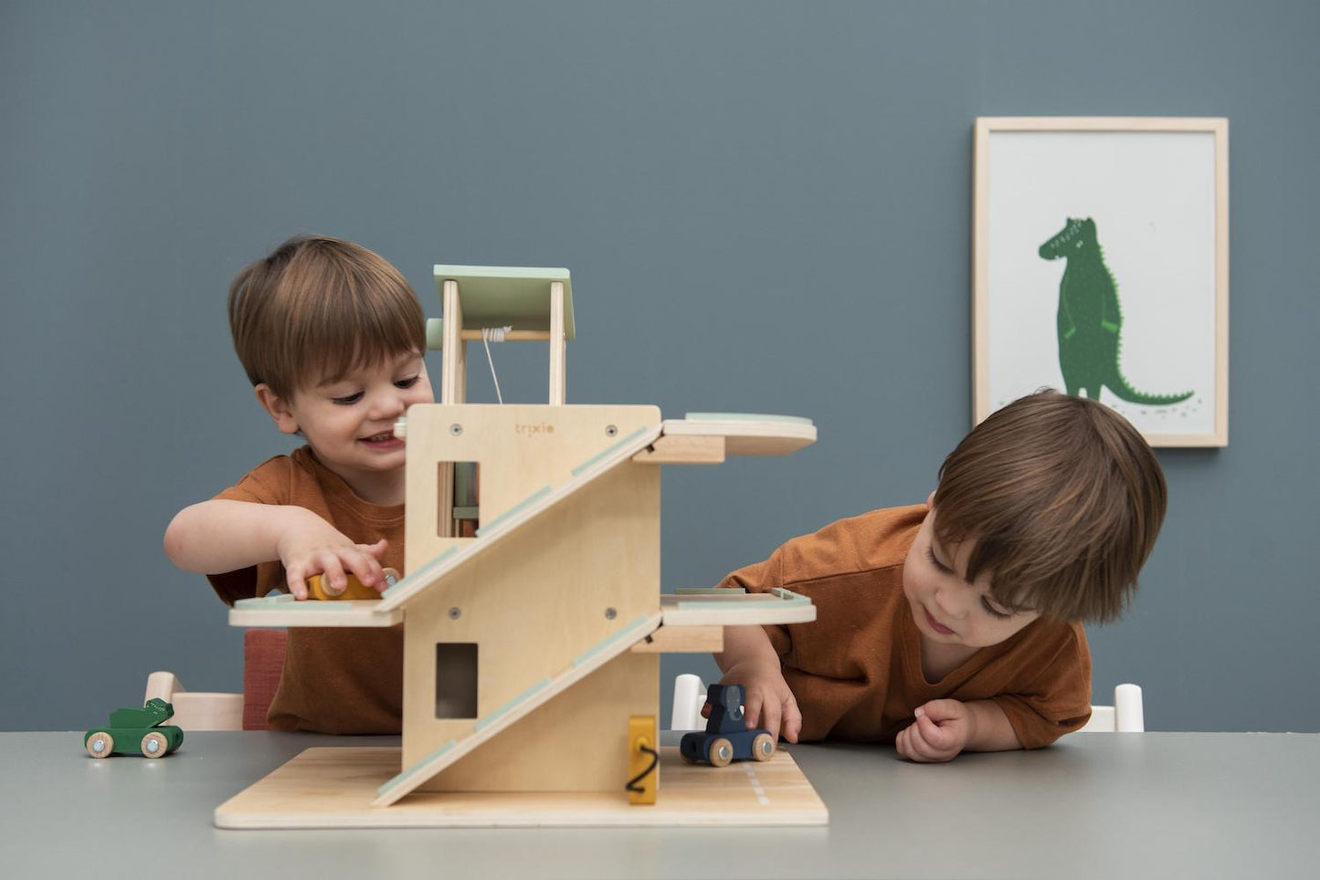 Wooden Garage and Accessories for Kids by Trixie