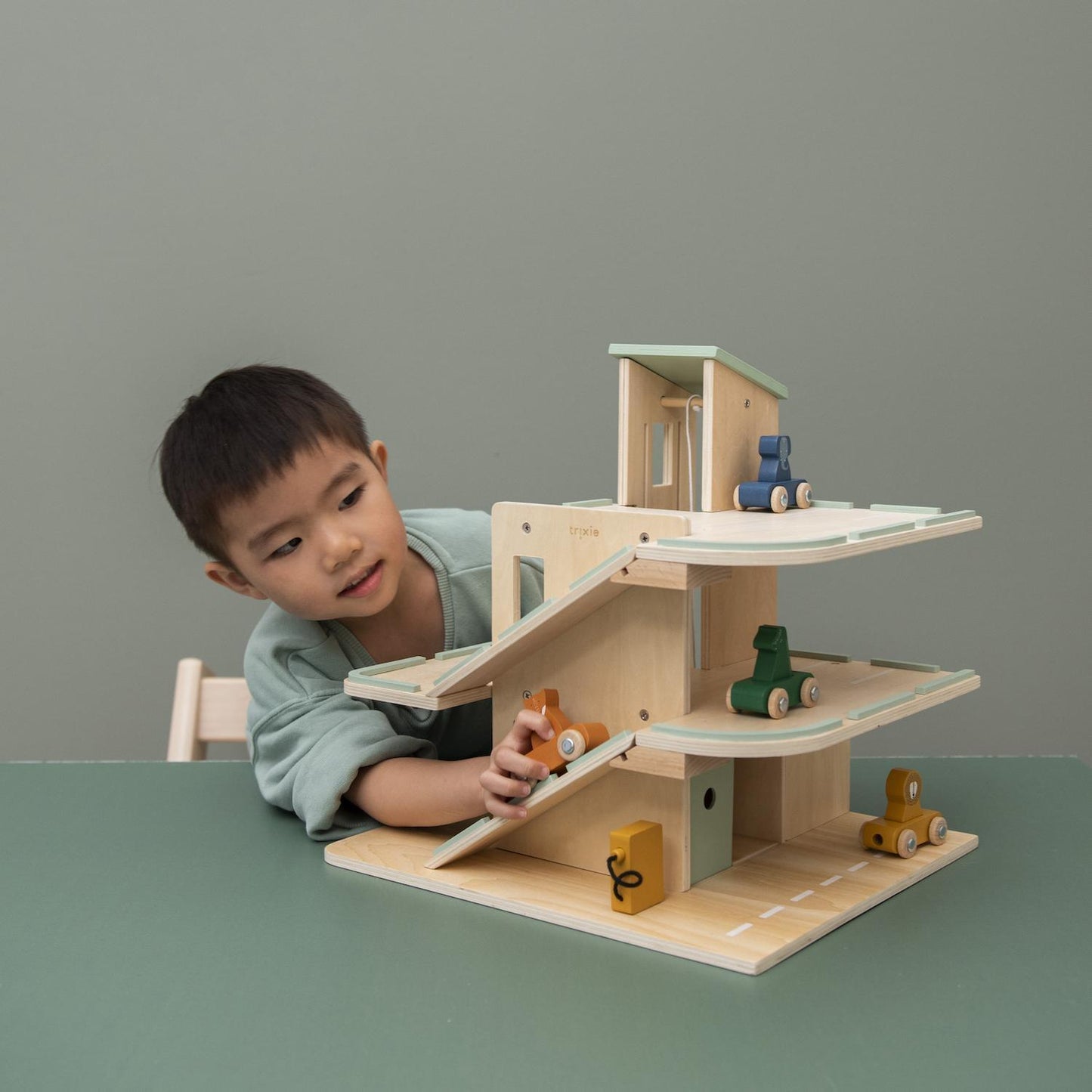 Wooden Garage and Accessories for Kids by Trixie