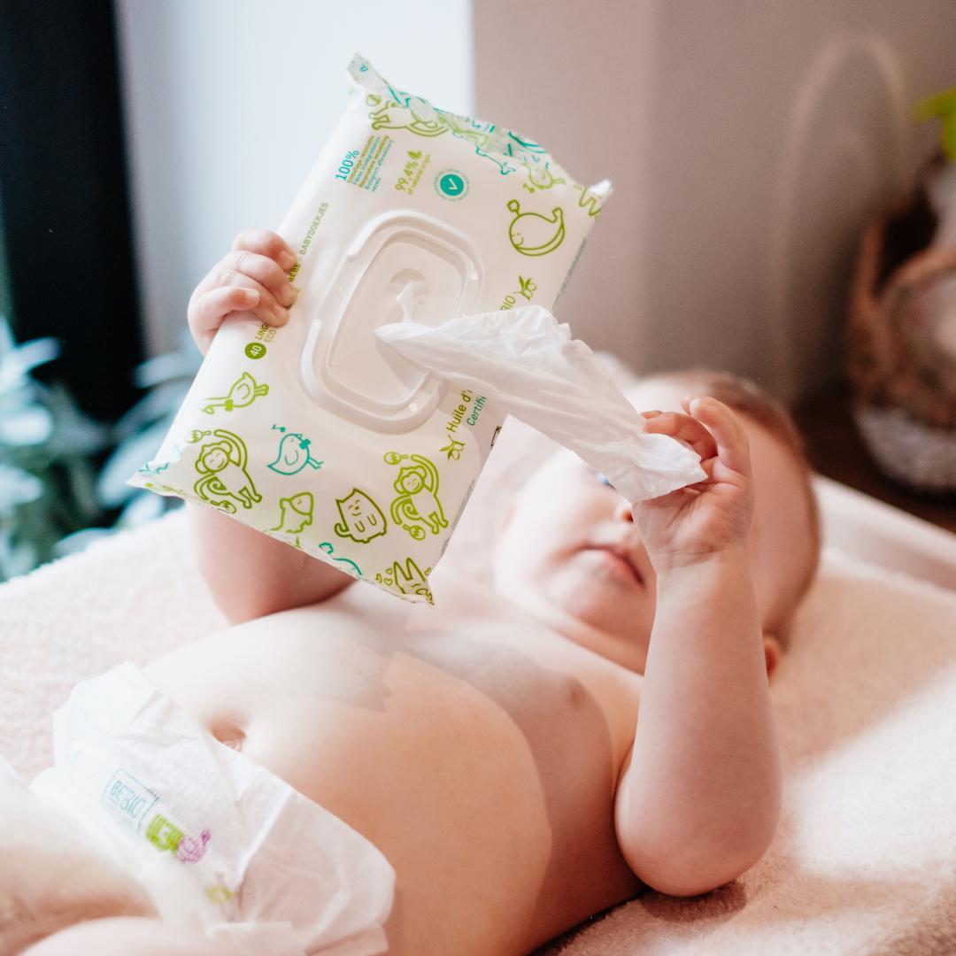 Baby Wipes with Liniment - 40 Cleansing Wipes for Delicate Skin