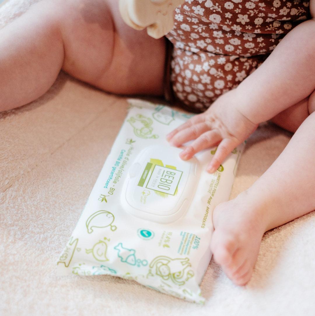 Baby Wipes with Liniment - 40 Cleansing Wipes for Delicate Skin