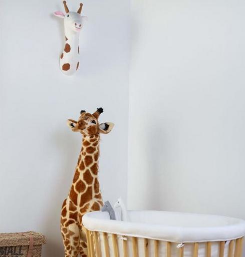 Deco murale feutre Giraffe pour la chambre de bébé  - Childhome