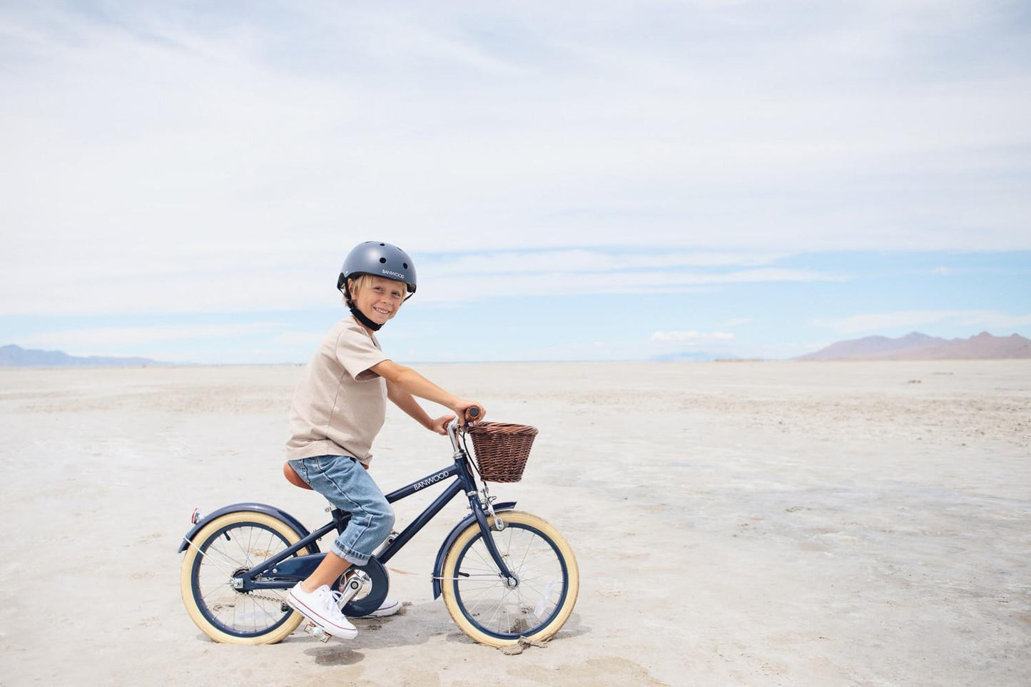 Casque de vélo enfant bleu marine - Banwood