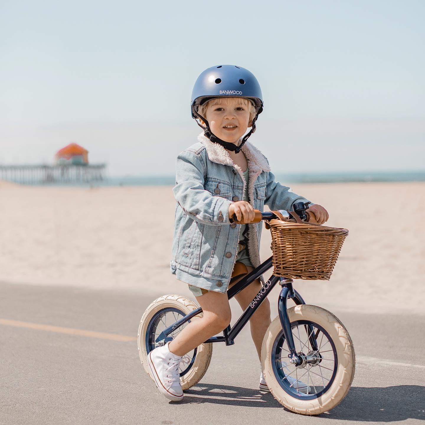 Casque de vélo enfant bleu marine - Banwood