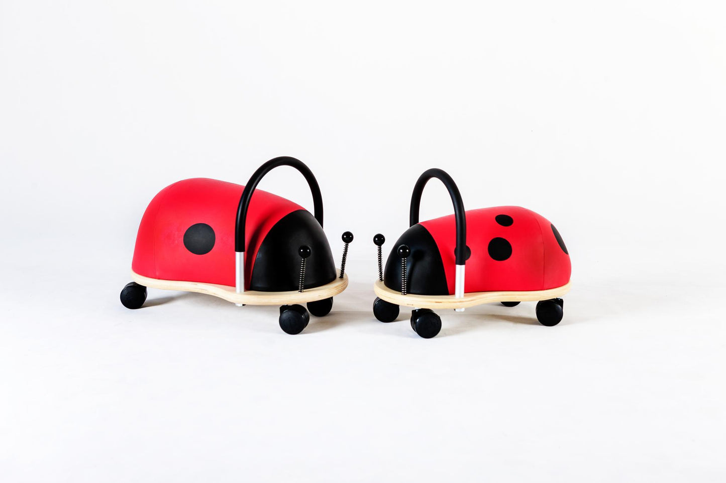 Trotteur coccinelle Wheelybug - petit modèle - à partir de 1 an