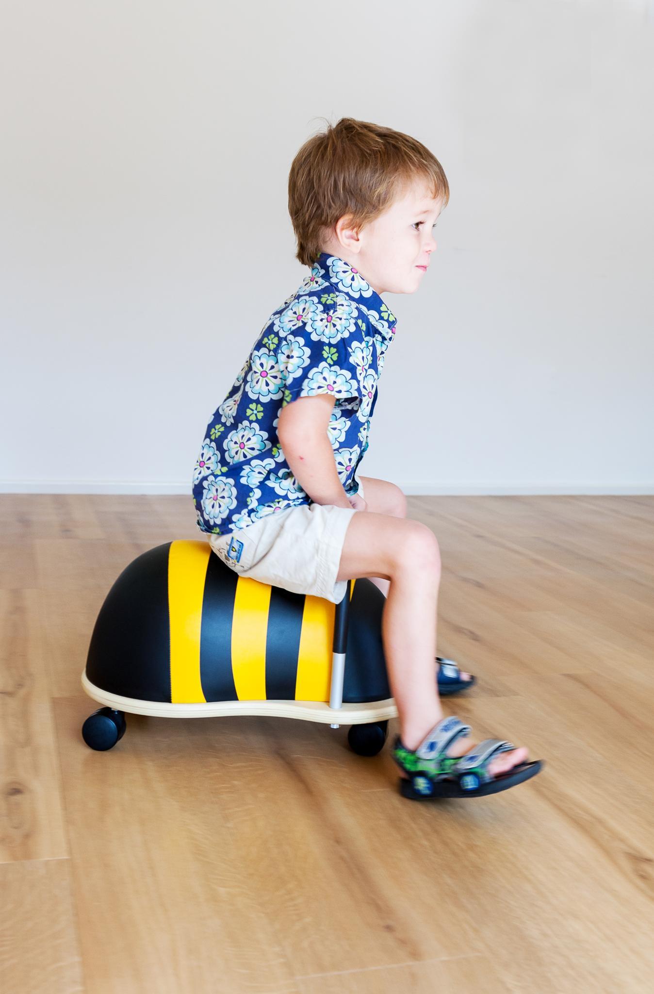 Trotteur abeille Wheelybug - grand modèle - à partir de 3 ans