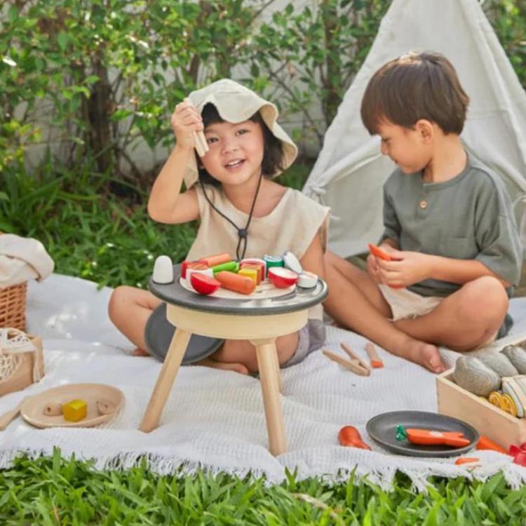 Barbecue with accessories - Plan toys