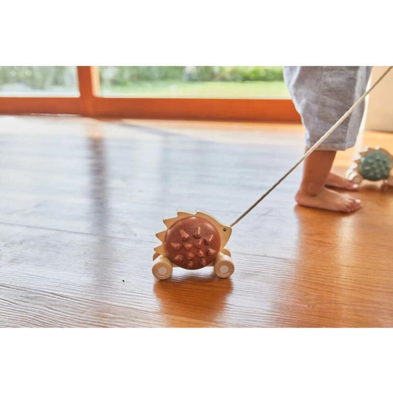 Pulling hedgehog - Brown - Plan toys