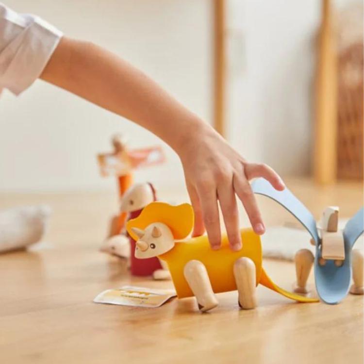 DIY Triceratops - Plan toys